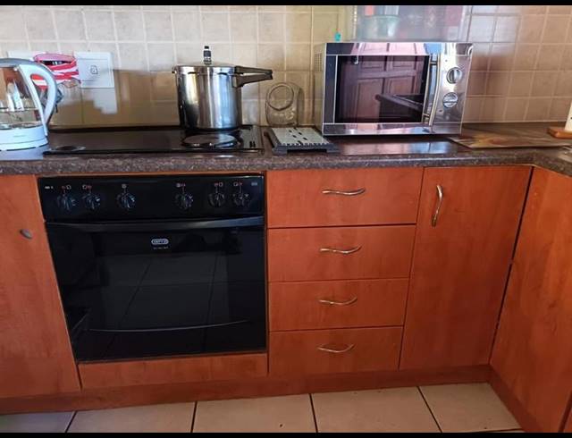 2 BEDROOM TOWNHOUSE FOR SALE IN RIVERSDALE